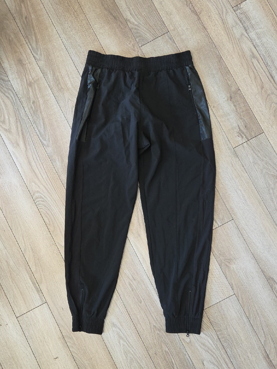 Victoria Sport Athletic Pants Medium